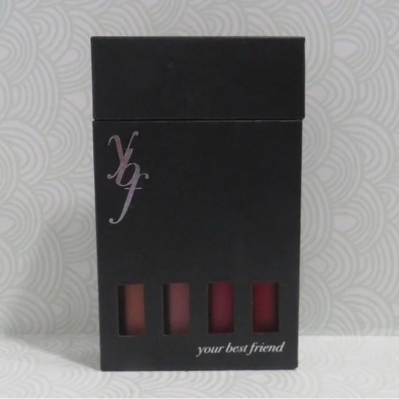 YOUR BEST FRIEND - 4 MAJESTIC MATTE LIP COLLECTION - Picture 4 of 5